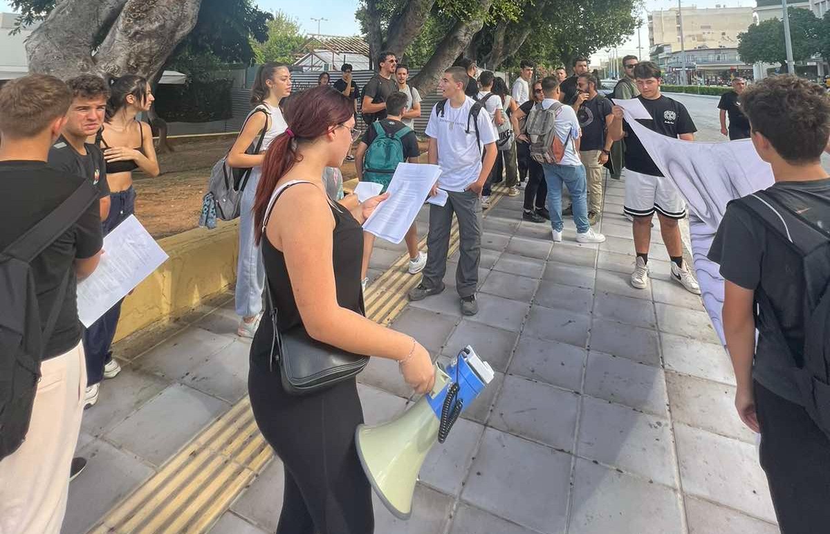  Παρέμβαση φοιτητών στο Αστικό ΚΤΕΛ Χανίων για επαναφορά της φοιτητικής μηνιαίας κάρτας μετακίνησης
